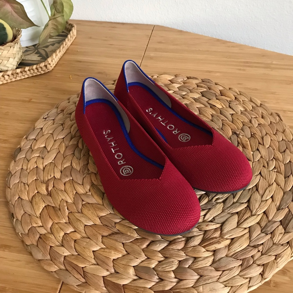 Rothy's scooter red round toe